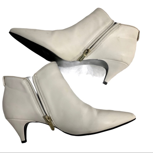 Circus Sam Edelman White Booties Kitten Heel 8 - Picture 3 of 14
